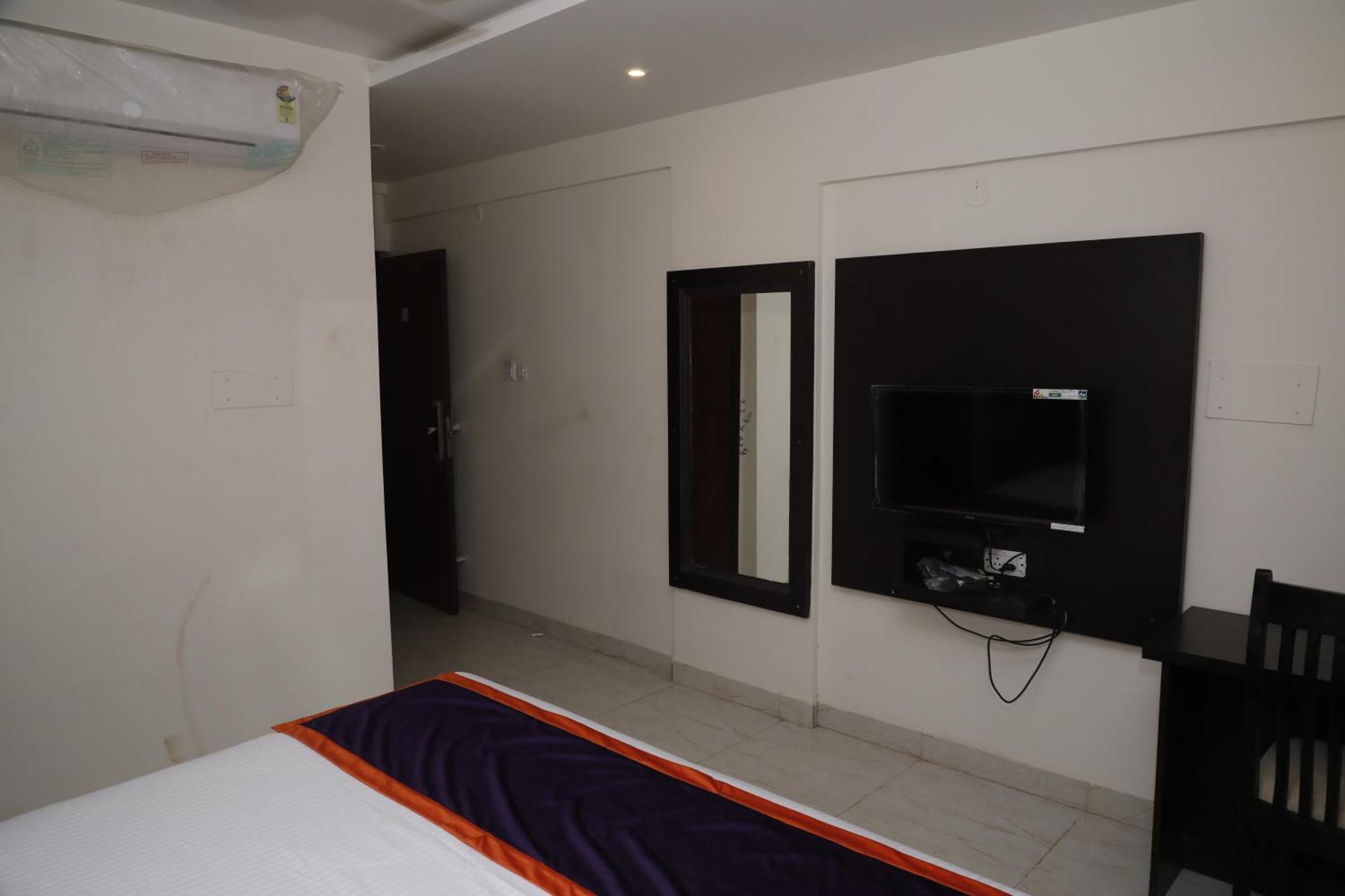 Balaji Gold Inn Hotel هوبلي المظهر الخارجي الصورة