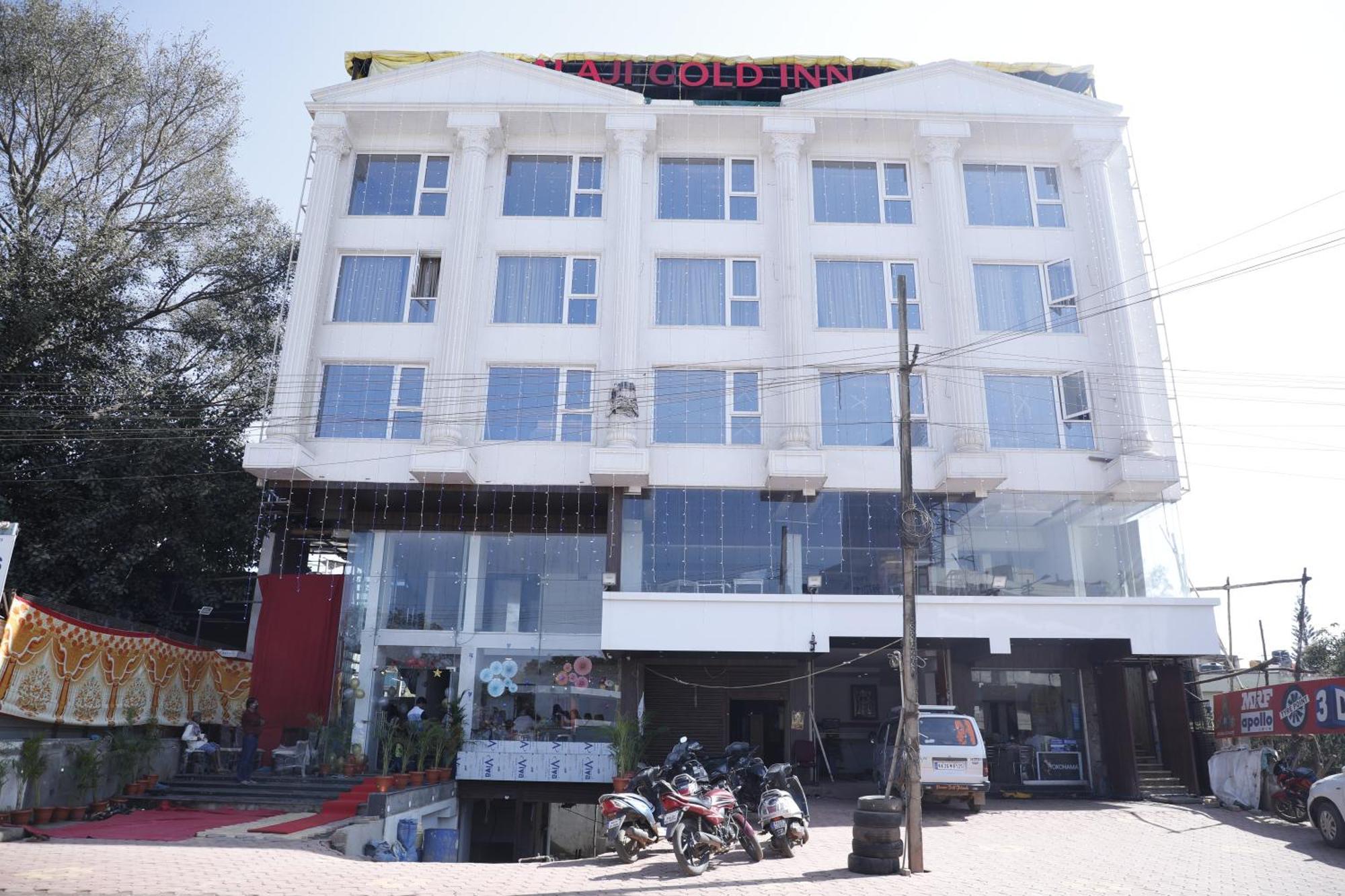 Balaji Gold Inn Hotel هوبلي المظهر الخارجي الصورة