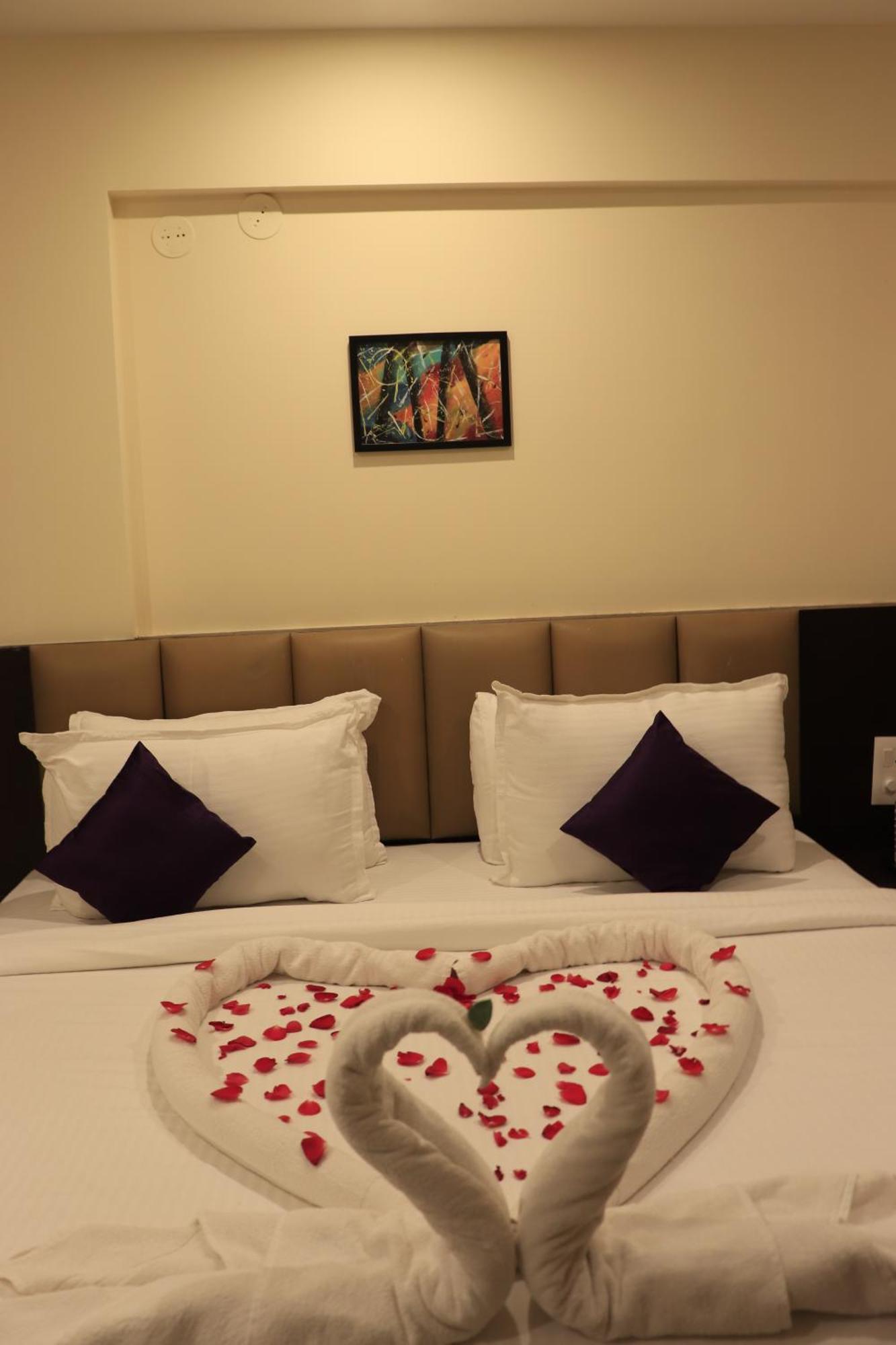 Balaji Gold Inn Hotel هوبلي المظهر الخارجي الصورة